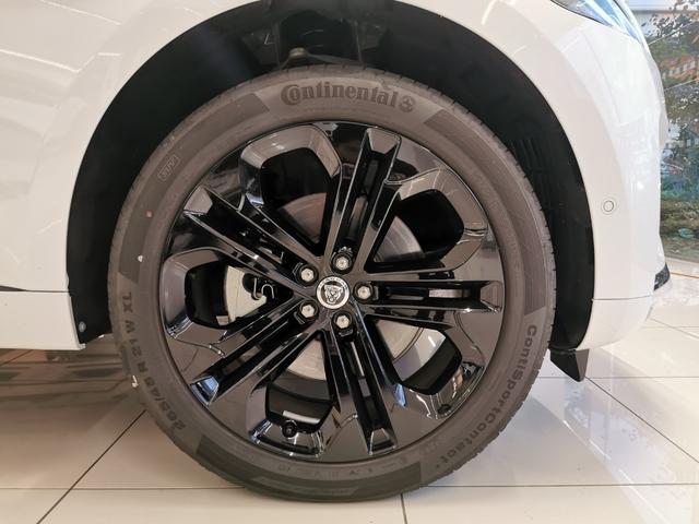 Fペイス R-ダイナミック SE P250 禁煙車 1オ-ナ- 黒革 SR シートH MERIDIAN 21インチAW プレミアムLEDヘッドライト ブラックエクステリアパック ワイヤレスデバイスチャージング ステアヒーター(9枚目)