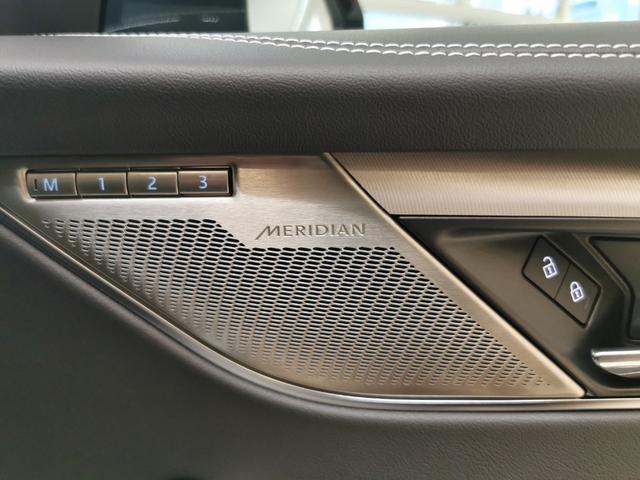 Fペイス R-ダイナミック SE P250 禁煙車 1オ-ナ- 黒革 SR シートH MERIDIAN 21インチAW プレミアムLEDヘッドライト ブラックエクステリアパック ワイヤレスデバイスチャージング ステアヒーター(13枚目)