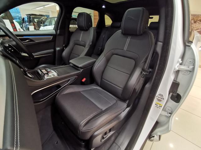 Fペイス R-ダイナミック SE P250 禁煙車 1オ-ナ- 黒革 SR シートH MERIDIAN 21インチAW プレミアムLEDヘッドライト ブラックエクステリアパック ワイヤレスデバイスチャージング ステアヒーター(29枚目)