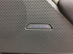 【ＭＥＲＩＤＩＡＮ】英国の高級オーディオブランドＭＥＲＩＤＩＡＮのシステム。　革新的な技術を網羅したミュージックプレイヤーと綿密な計算のもと配置されたスピーカー。 6