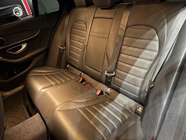 Cクラス C200アバンギャルド AMGライン ディーラー車 右ハンドル ブラックレザー AMGエアロ 純正ナビ フルセグ対応 社外18AW レッドキャリパー LEDライト ローダウン パワーシート シートヒーター アダプティブクルーズ ETC(8枚目)