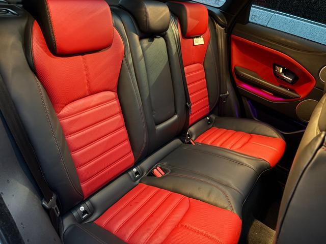 レンジローバーイヴォーク ＨＳＥダイナミック　ディーラー車　１オーナー　レッドコンビレザー　パノラマガラスルーフ　純正ナビ　純正２０ＡＷ　パワーゲート　スマートキー　メリディアンサウンド　フルセグ対応　パワーシート　バックカメラ　レーンキープ（5枚目）