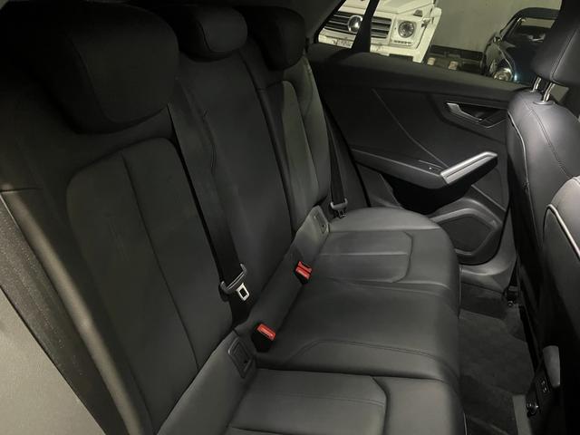 Q2 TDIブラックスタイルプラス 200台限定 ディーラー車 ブラックレザー 専用ボディカラー 専用18AW 純正ナビ マトリクスLED フルセグ対応 バーチャルコックピット パワーゲート ドラレコ 純正ルーフボックス ワイヤレス充電(5枚目)