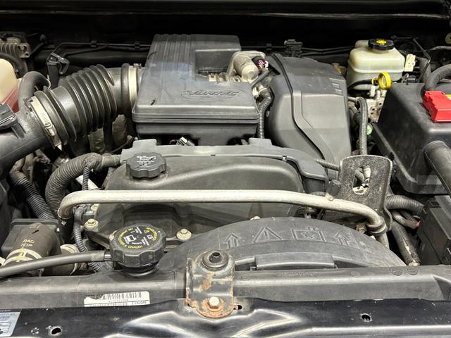 ハマーＨ３ タイプＳ　三井物産ディーラー車　左ハンドル　純正１６ＡＷ　社外ＳＤナビ　サイドステップ　フルセグ対応　バックカメラ　ＬＥＤライト　ヒッチメンバー　背面タイヤ　テールカバー　社外キーレス　ＥＴＣ　メッキミラー（47枚目）