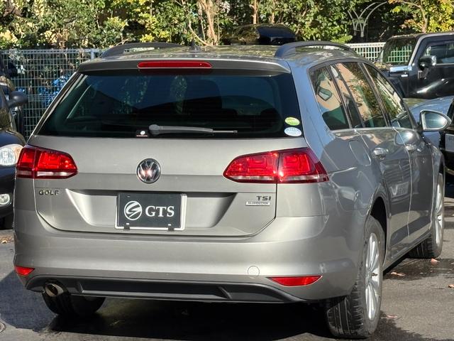 ゴルフヴァリアント ＴＳＩコンフォートラインブルーモーションテクノロジー　ディーラー車　右ハンドル　ディスカバープロ　純正１６ＡＷ　フルセグ対応　アダプティブクルーズ　バックカメラ　スマートキー　電格ミラー　プッシュスタート　レーンキープ　パドルシフト　キセノン　ＥＴＣ（2枚目）