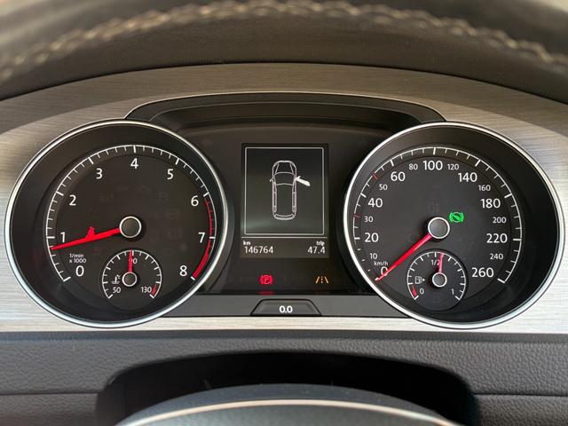 ゴルフヴァリアント ＴＳＩコンフォートラインブルーモーションテクノロジー　ディーラー車　右ハンドル　ディスカバープロ　純正１６ＡＷ　フルセグ対応　アダプティブクルーズ　バックカメラ　スマートキー　電格ミラー　プッシュスタート　レーンキープ　パドルシフト　キセノン　ＥＴＣ（7枚目）