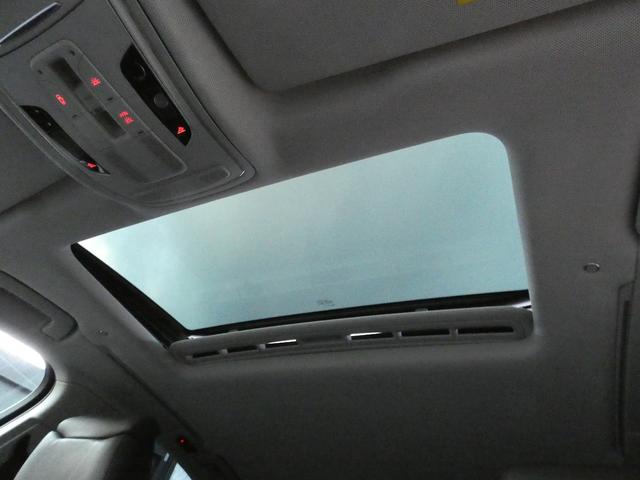 A8 4.0TFSIクワトロ V8ターボ 後期型 ガラスSR 黒革 シートヒーター&ベンチレーター 4ゾーンAC MMIナビ BOSEサウンド 全周カメラ ACC&サイドアシスト&レーンアシスト パワークロージングD マトリクスLED エアサス 純正20AW(9枚目)