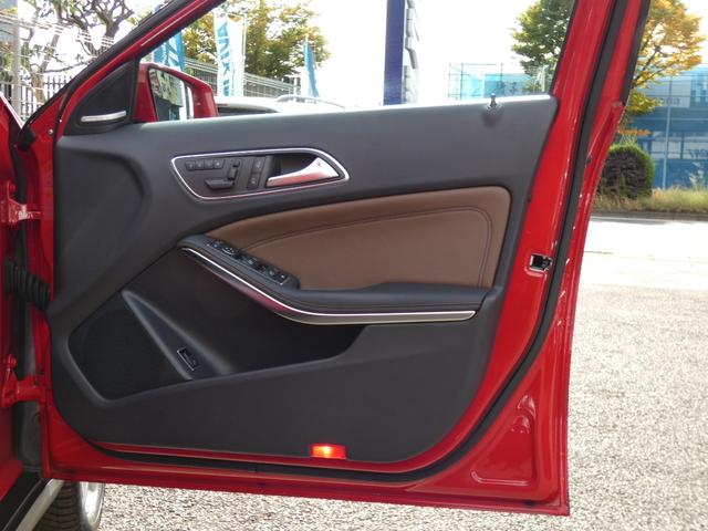 GLAクラス GLA250 4マチック オフロード レザーEXC-PKG パノラミックSR 茶革 シートヒーター 純正HDDナビ地デジ harman/kardon Bカメラ&PTS RSP アイドリングS キーレスゴー 電動Rゲート 専用サスペンション&18インチAW(44枚目)