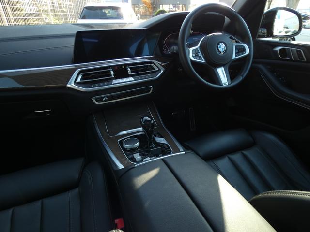 Ｘ５ ｘＤｒｉｖｅ　３５ｄ　Ｍスポーツ　ＤダイナミクスＰＫＧ　プラスＰＫＧ　パノラマＳＲ　黒革　全席シートヒーター　純正ＯＰウッドインテリア　３Ｄビュー＆ＨＵＤ　Ｐアシスト＆Ｄアシストプロ　ＬＥＤヘッドライト　エアサス＆アクティブステア　純正２１ＡＷ　１オーナー（3枚目）