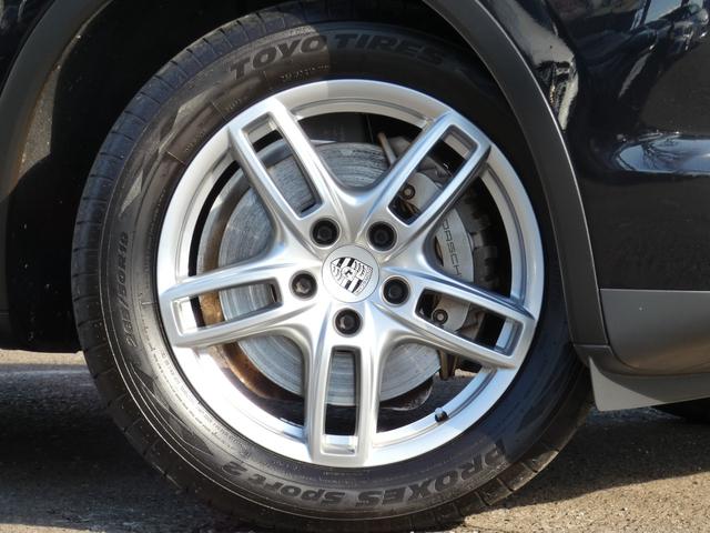 カイエン Ｓ　ハイブリッド　右Ｈ正規Ｄ車　ベージュ革　シートヒーター　純正ナビ地デジ　Ｂカメラ＆ＰＡＳ　クルコン　バイキセノンＨＬ　電動Ｒゲート　サーボトロニック　純正１９インチＡＷ（8枚目）