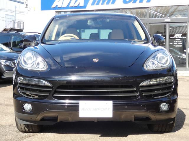 カイエン Ｓ　ハイブリッド　右Ｈ正規Ｄ車　ベージュ革　シートヒーター　純正ナビ地デジ　Ｂカメラ＆ＰＡＳ　クルコン　バイキセノンＨＬ　電動Ｒゲート　サーボトロニック　純正１９インチＡＷ（22枚目）