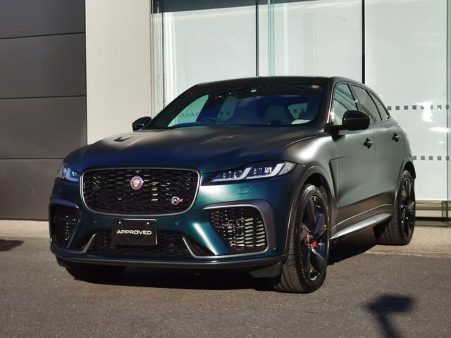 Ｆペイス ＳＶＲ　認定中古車　Ｐ５５０　ＡＷＤ　１オーナー　白革　ＳＰオプションサテンボディペイント　ＳＲ　シートヒーター＆クーラー　ピクセルＬＥＤ　アダプティブサーフェイスレスポンス　メリディアン　ＨＵＤ（9枚目）