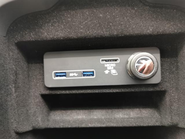 レンジローバースポーツ 　黒茶革シート　サンルーフ　フロントシートヒーター＆クーラー、リアシートヒーター　ＭＥＲＩＤＩＡＮ？サウンド　２１インチアルミホイール　インタラクティブドライバーディスプレイ　電動調整ステアリングコラム（50枚目）