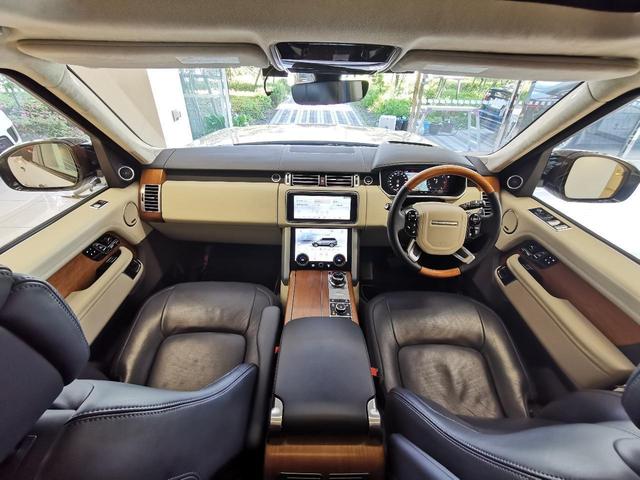 レンジローバー オートバイオグラフィー　認定中古車　１オーナー　紺革シート　サンルーフ　シートヒーター＆クーラー　ディプロイアブルサイドステップ　ＭＥＲＩＤＩＡＮ　純正２１インチＡＷ（8枚目）