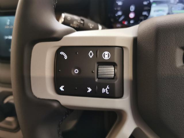 ディフェンダー 110X-ダイナミックSE D300 1オーナー 黒シート MERIDIANサウンド 電子制御エアサスペンション インタラクティブドライバーディスプレイ メモリーシート 20インチアルミホイール ブライトエクステリアパック ACC(38枚目)