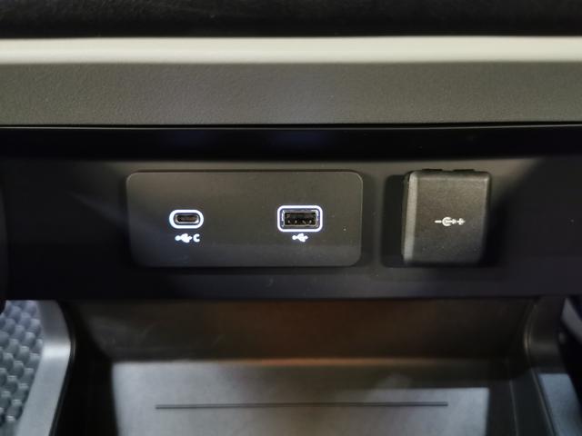 ディフェンダー 110X-ダイナミックSE D300 1オーナー 黒シート MERIDIANサウンド 電子制御エアサスペンション インタラクティブドライバーディスプレイ メモリーシート 20インチアルミホイール ブライトエクステリアパック ACC(42枚目)