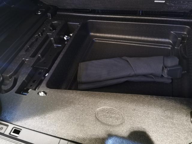 ディフェンダー 110X-ダイナミックSE D300 1オーナー 黒シート MERIDIANサウンド 電子制御エアサスペンション インタラクティブドライバーディスプレイ メモリーシート 20インチアルミホイール ブライトエクステリアパック ACC(52枚目)