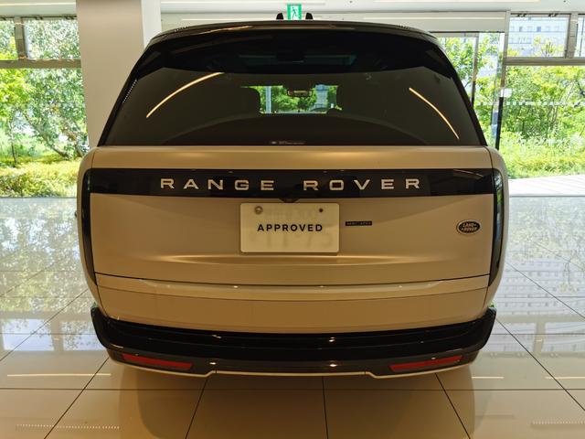 レンジローバー オートバイオグラフィーＰ５１０ｅスタンダドホイルベス　認定中古車　１オーナー　茶革シート　サンルーフ　全席シートＨ＆Ｃ　フロントシートマッサージ　ＨＵＤ　電動サイドステップ　ＣｌｅａｒＳｉｇｈｔテリアリアビューミラー　ＭＥＲＩＤＩＡＮ　純正２２インチＡＷ（33枚目）