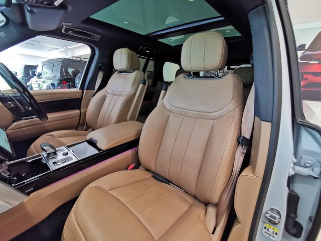 レンジローバー オートバイオグラフィーＰ５１０ｅスタンダドホイルベス　認定中古車　１オーナー　茶革シート　サンルーフ　全席シートＨ＆Ｃ　フロントシートマッサージ　ＨＵＤ　電動サイドステップ　ＣｌｅａｒＳｉｇｈｔテリアリアビューミラー　ＭＥＲＩＤＩＡＮ　純正２２インチＡＷ（38枚目）