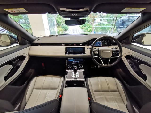 レンジローバーイヴォーク R-ダイナミック S D200 1オーナー 白黒革シート サンルーフ フロントシートヒーター ACC ブラックエクステリアパック 20インチアルミホイール ワイヤレスデバイスチャージング パワーテールゲート ステアリングヒーター(3枚目)