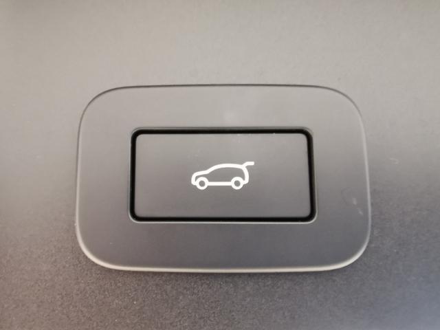 レンジローバーイヴォーク R-ダイナミック S D200 1オーナー 白黒革シート サンルーフ フロントシートヒーター ACC ブラックエクステリアパック 20インチアルミホイール ワイヤレスデバイスチャージング パワーテールゲート ステアリングヒーター(25枚目)