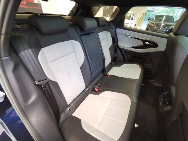 レンジローバーイヴォーク R-ダイナミック S D200 1オーナー 白黒革シート サンルーフ フロントシートヒーター ACC ブラックエクステリアパック 20インチアルミホイール ワイヤレスデバイスチャージング パワーテールゲート ステアリングヒーター(29枚目)