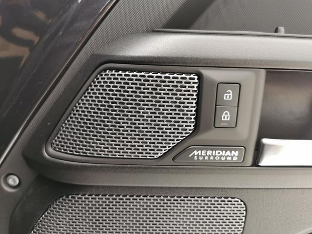 ディフェンダー １１０Ｖ８カルパチアンエディション　Ｐ５２５　１オーナー　茶革シート　サンルーフ　フロントシートヒーター＆クーラー　リアシートヒーター　ＭＥＲＩＤＩＡＮサラウンド　ヘッドアップディスプレイ　２２インチアルミホイール　ワイヤレスデバイスチャージング（9枚目）