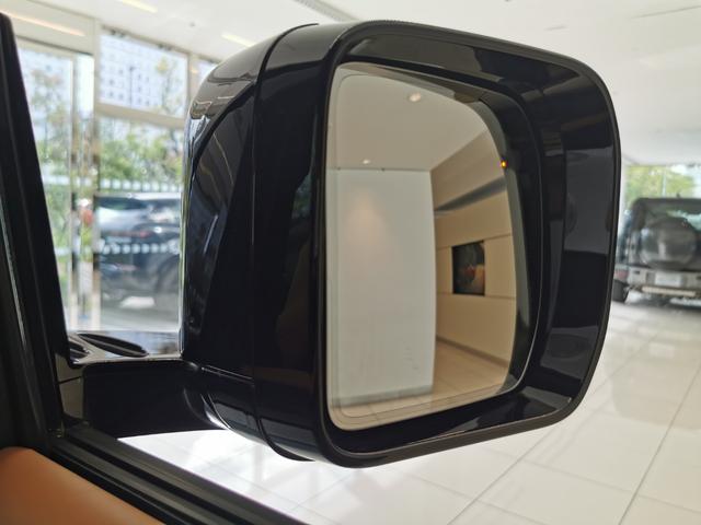 ディフェンダー １１０Ｖ８カルパチアンエディション　Ｐ５２５　１オーナー　茶革シート　サンルーフ　フロントシートヒーター＆クーラー　リアシートヒーター　ＭＥＲＩＤＩＡＮサラウンド　ヘッドアップディスプレイ　２２インチアルミホイール　ワイヤレスデバイスチャージング（20枚目）