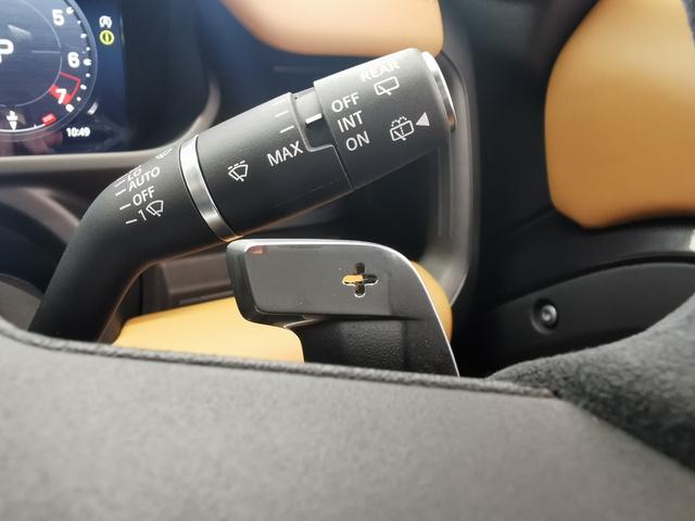 ディフェンダー １１０Ｖ８カルパチアンエディション　Ｐ５２５　１オーナー　茶革シート　サンルーフ　フロントシートヒーター＆クーラー　リアシートヒーター　ＭＥＲＩＤＩＡＮサラウンド　ヘッドアップディスプレイ　２２インチアルミホイール　ワイヤレスデバイスチャージング（21枚目）