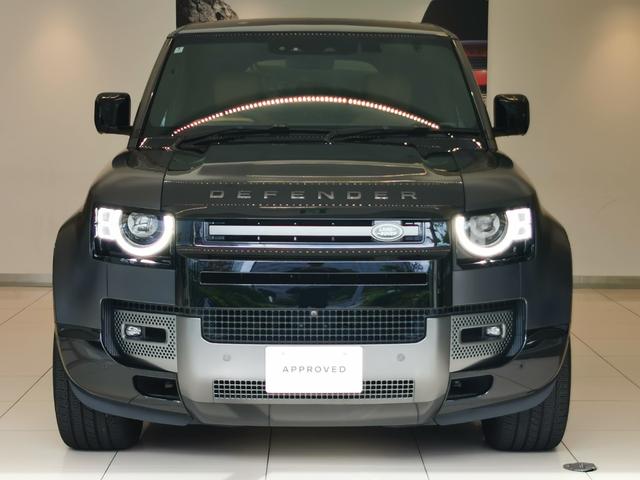 ディフェンダー １１０Ｖ８カルパチアンエディション　Ｐ５２５　１オーナー　茶革シート　サンルーフ　フロントシートヒーター＆クーラー　リアシートヒーター　ＭＥＲＩＤＩＡＮサラウンド　ヘッドアップディスプレイ　２２インチアルミホイール　ワイヤレスデバイスチャージング（23枚目）