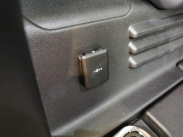 ディフェンダー １１０Ｖ８カルパチアンエディション　Ｐ５２５　１オーナー　茶革シート　サンルーフ　フロントシートヒーター＆クーラー　リアシートヒーター　ＭＥＲＩＤＩＡＮサラウンド　ヘッドアップディスプレイ　２２インチアルミホイール　ワイヤレスデバイスチャージング（66枚目）