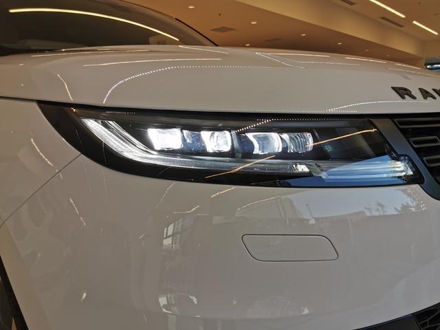 【プレミアムＬＥＤヘッドライト】明るい光量の強いヘッドライトデイタイムラーニングライト機能付きで昼間の視認性も上がります。