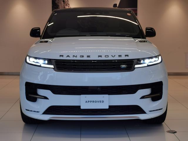 遂にＰＨＥＶモデルのレンジローバースポーツが入庫しました！乗り心地がより向上し、５５０ＰＳの力強い走りも魅力的な一台です！