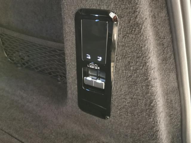 世界中のセレブに愛され続ける英国の高級車ブランドであるジャガー・ランドローバーは国内でも年々人気が高まり当社でも右肩上がりの販売となっています。オーナーへの一歩を踏み出すお手伝いをさせていただきます。