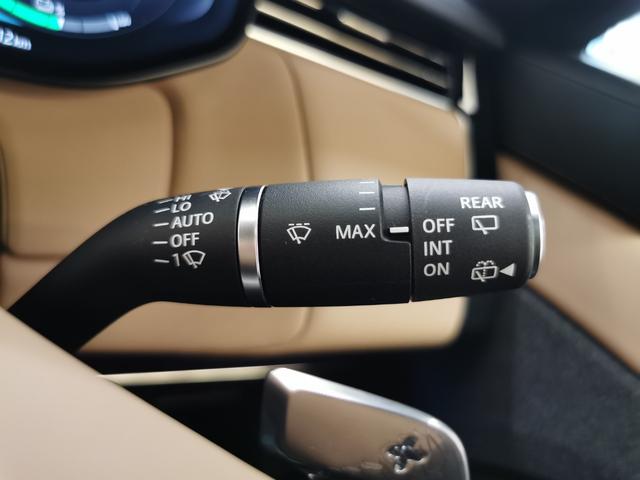 世界中のセレブに愛され続ける英国の高級車ブランドであるジャガー・ランドローバーは国内でも年々人気が高まり当社でも右肩上がりの販売となっています。オーナーへの一歩を踏み出すお手伝いをさせていただきます。