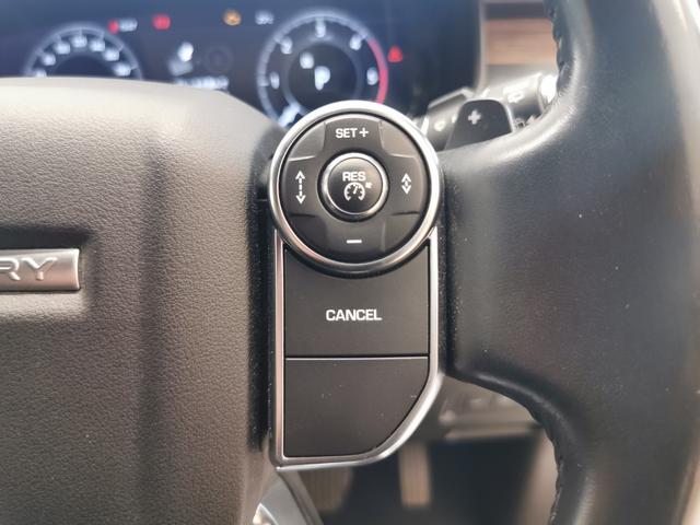 ディスカバリー ＨＳＥ　禁煙車　１オナ　黒革　シートＨ　ＭＥＲＩＤＩＡＮ　２０ＡＷ　インタラクティブドライバーディスプレイ　ＡＣＣ　ＬＥＤヘッドライト　電動調整ステアリングコラム　サラウンドカメラ　フロントフォグランプ（13枚目）