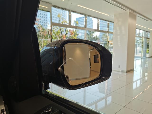 ディスカバリー ＨＳＥ　禁煙車　１オナ　黒革　シートＨ　ＭＥＲＩＤＩＡＮ　２０ＡＷ　インタラクティブドライバーディスプレイ　ＡＣＣ　ＬＥＤヘッドライト　電動調整ステアリングコラム　サラウンドカメラ　フロントフォグランプ（16枚目）