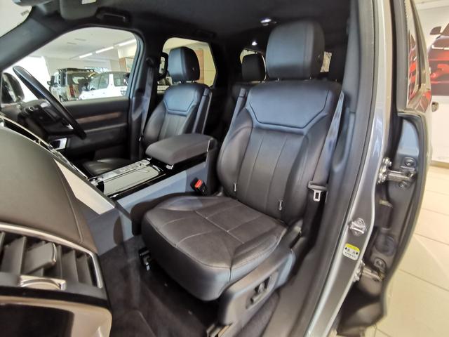 ディスカバリー ＨＳＥ　禁煙車　１オナ　黒革　シートＨ　ＭＥＲＩＤＩＡＮ　２０ＡＷ　インタラクティブドライバーディスプレイ　ＡＣＣ　ＬＥＤヘッドライト　電動調整ステアリングコラム　サラウンドカメラ　フロントフォグランプ（28枚目）