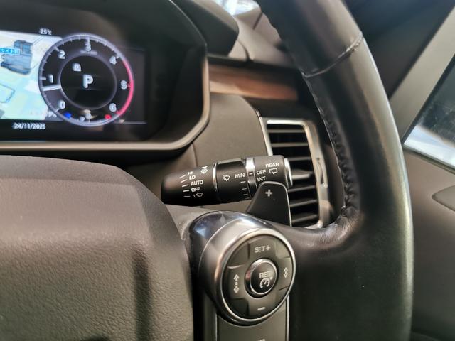 ディスカバリー ＨＳＥ　禁煙車　１オナ　黒革　シートＨ　ＭＥＲＩＤＩＡＮ　２０ＡＷ　インタラクティブドライバーディスプレイ　ＡＣＣ　ＬＥＤヘッドライト　電動調整ステアリングコラム　サラウンドカメラ　フロントフォグランプ（42枚目）