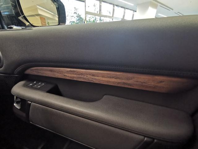 ディスカバリー ＨＳＥ　禁煙車　１オナ　黒革　シートＨ　ＭＥＲＩＤＩＡＮ　２０ＡＷ　インタラクティブドライバーディスプレイ　ＡＣＣ　ＬＥＤヘッドライト　電動調整ステアリングコラム　サラウンドカメラ　フロントフォグランプ（53枚目）