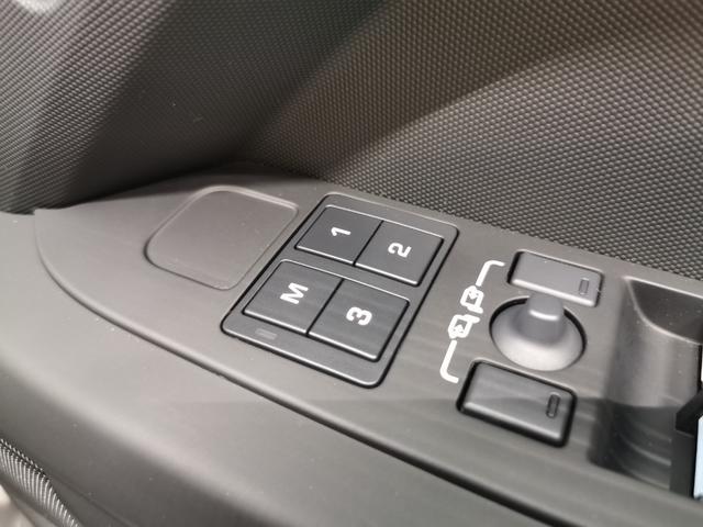 ディフェンダー 130X-ダイナミックSE D350 禁煙車 1オナ SR Aサス シートHC MERIDIAN リアシートH 20インチAW インタラクティブドライバーディスプレイ ワイヤレスデバイスチャージング クリアサイトインテリアリアビューミラー(14枚目)