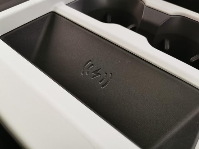 ディフェンダー 130X-ダイナミックSE D350 禁煙車 1オナ SR Aサス シートHC MERIDIAN リアシートH 20インチAW インタラクティブドライバーディスプレイ ワイヤレスデバイスチャージング クリアサイトインテリアリアビューミラー(16枚目)