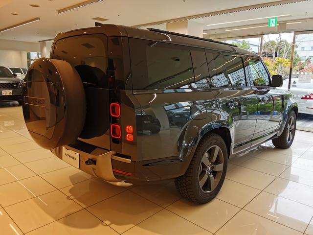 ディフェンダー 130X-ダイナミックSE D350 禁煙車 1オナ SR Aサス シートHC MERIDIAN リアシートH 20インチAW インタラクティブドライバーディスプレイ ワイヤレスデバイスチャージング クリアサイトインテリアリアビューミラー(24枚目)