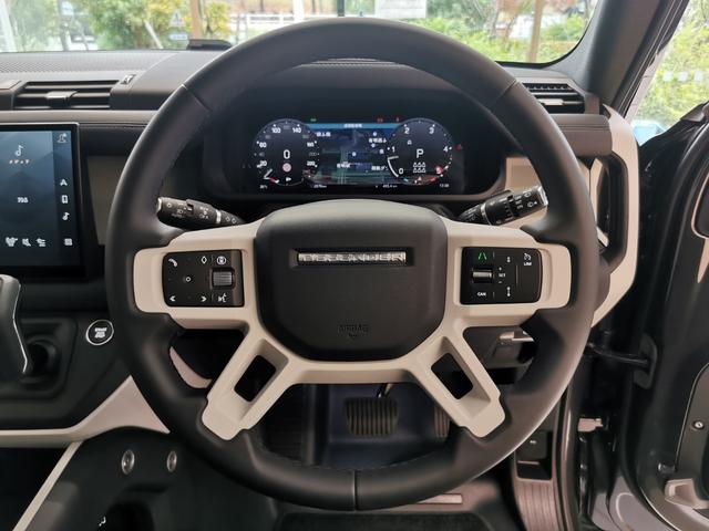ディフェンダー 130X-ダイナミックSE D350 禁煙車 1オナ SR Aサス シートHC MERIDIAN リアシートH 20インチAW インタラクティブドライバーディスプレイ ワイヤレスデバイスチャージング クリアサイトインテリアリアビューミラー(27枚目)