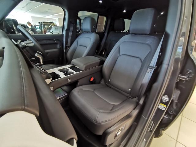 ディフェンダー 130X-ダイナミックSE D350 禁煙車 1オナ SR Aサス シートHC MERIDIAN リアシートH 20インチAW インタラクティブドライバーディスプレイ ワイヤレスデバイスチャージング クリアサイトインテリアリアビューミラー(29枚目)