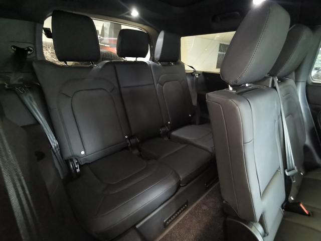 ディフェンダー 130X-ダイナミックSE D350 禁煙車 1オナ SR Aサス シートHC MERIDIAN リアシートH 20インチAW インタラクティブドライバーディスプレイ ワイヤレスデバイスチャージング クリアサイトインテリアリアビューミラー(31枚目)