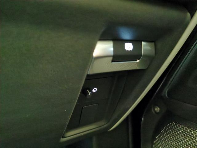 ディフェンダー カウンティエクステリアパックキュレテッドフォジャパン 禁煙車 1オナ 黒革 シートH エアサス 20インチ”スタイル9013” コールドクライメートパック タスマンブルーコントラストルーフ オールテレインタイヤ エアサスペンションパック(42枚目)