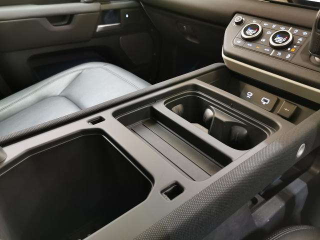 ディフェンダー カウンティエクステリアパックキュレテッドフォジャパン 禁煙車 1オナ 黒革 シートH エアサス 20インチ”スタイル9013” コールドクライメートパック タスマンブルーコントラストルーフ オールテレインタイヤ エアサスペンションパック(43枚目)