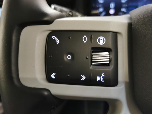 ディフェンダー カウンティエクステリアパックキュレテッドフォジャパン 禁煙車 1オナ 黒革 シートH エアサス 20インチ”スタイル9013” コールドクライメートパック タスマンブルーコントラストルーフ オールテレインタイヤ エアサスペンションパック(44枚目)