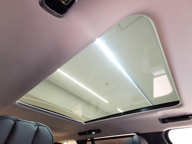 レンジローバー HSE P530 ロングホイールベース 禁煙車 1オナ 黒革 SR 電ステ MERIDIAN HUD 全席シートH&C プレミアムアップグレードインテリアパック 11.4インチリアシートエンターテインメント 4ゾーンクライメートコントロール(4枚目)